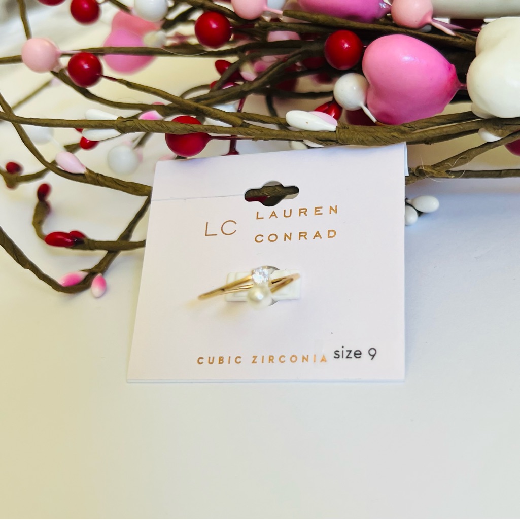 Nwt Lauren Conrad Gold Tone Cubic Zirconia Ring Size 9 12$